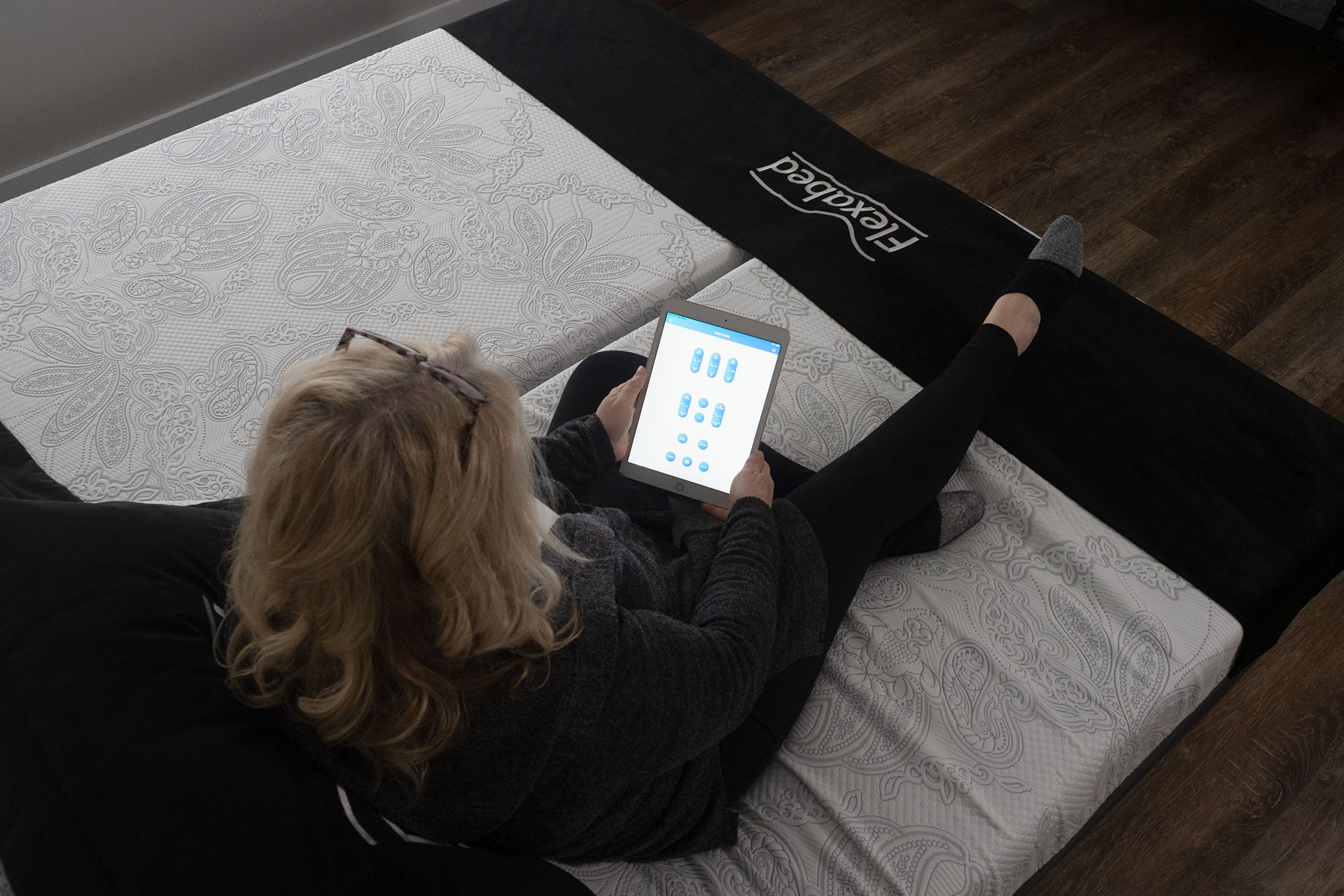 Flexabed Hi-Low SL split king 3-motor fully electric high-low adjustable bed in a bedroom